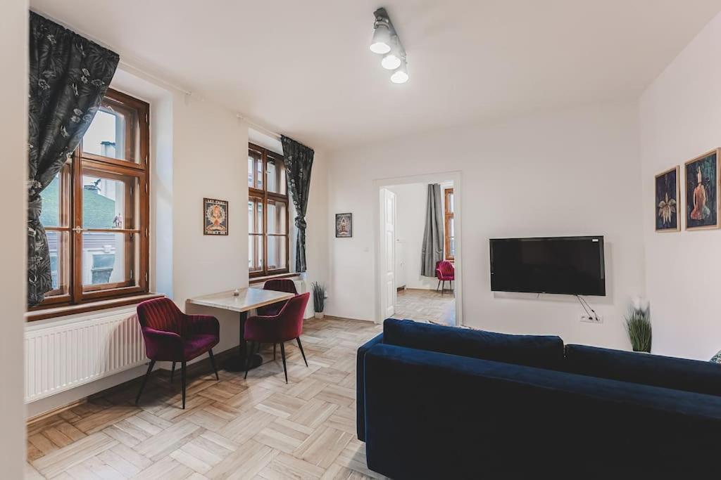 Carolina'S Yoga Apartment Hradec Králové 외부 사진
