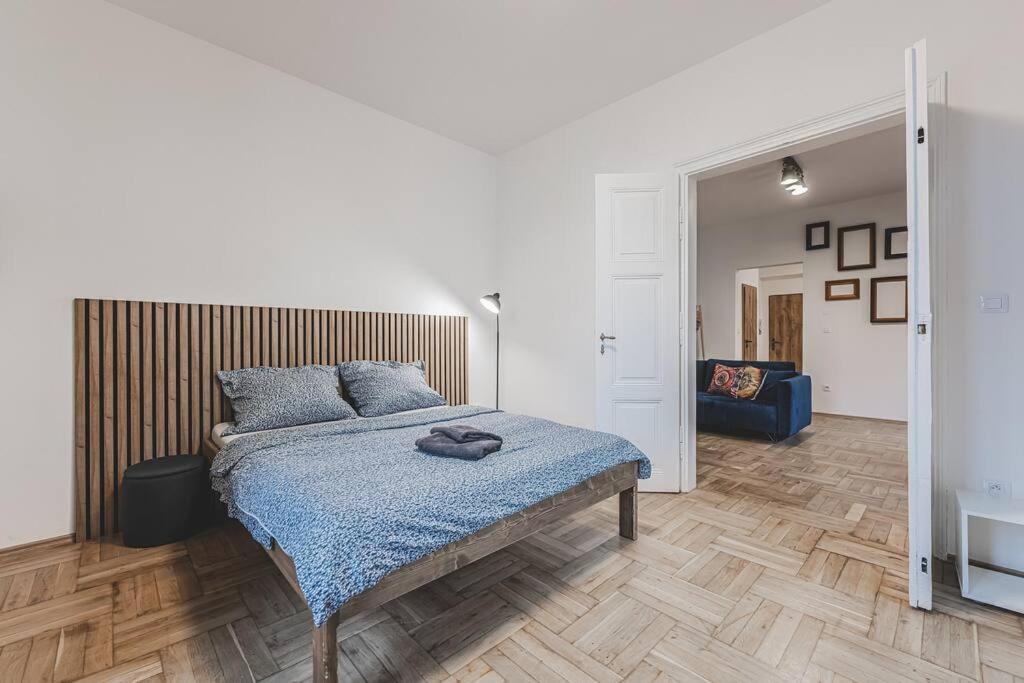 Carolina'S Yoga Apartment Hradec Králové 외부 사진